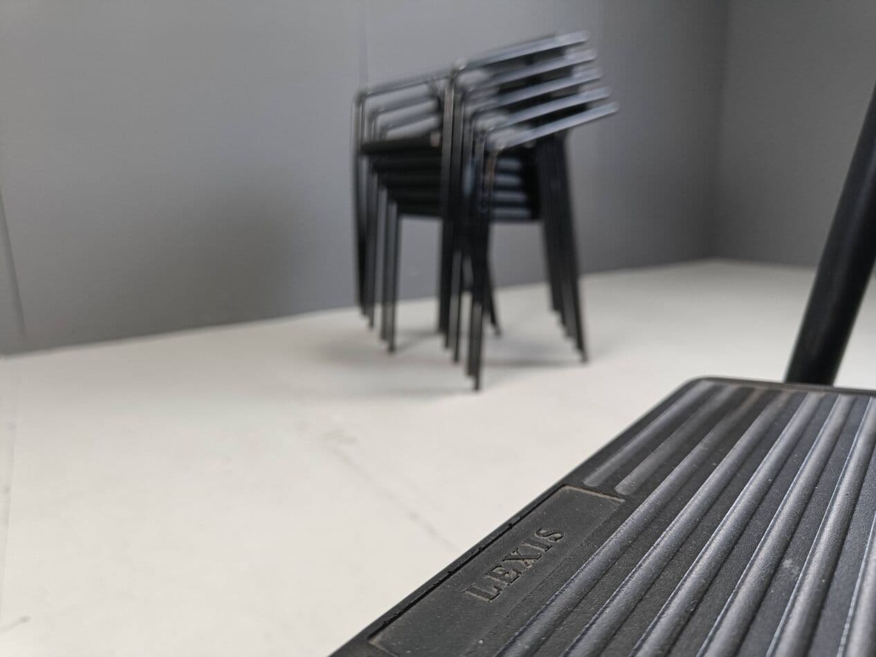 Zestaw sześciu krzeseł jadalnianych Lexis, czarne, Włochy, lata 90. - 271423