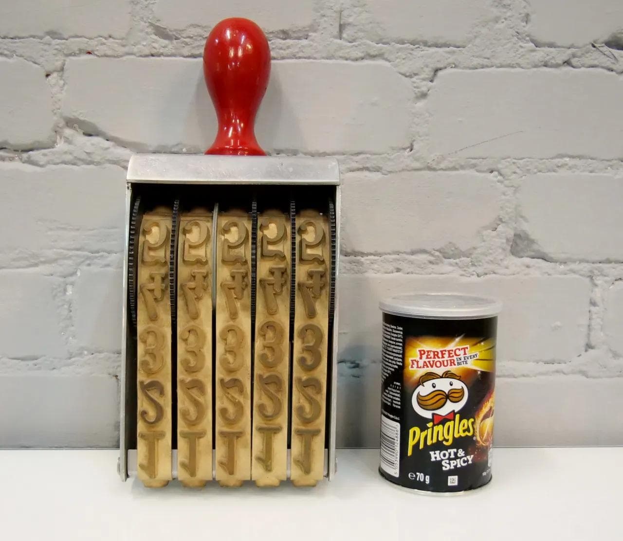 Numerator Gigant, metal srebrny, Francja, lata 60. - 19322