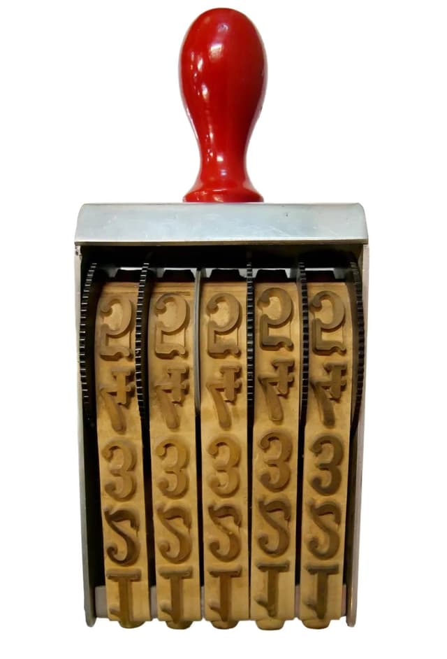 Numerator Gigant, metal srebrny, Francja, lata 60. - WYMIARY