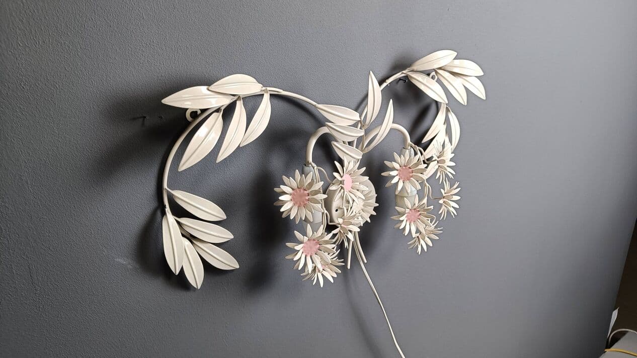 Kinkiet floral, metal biały, proj. H. Kögl, Włochy, lata 70. - 271346
