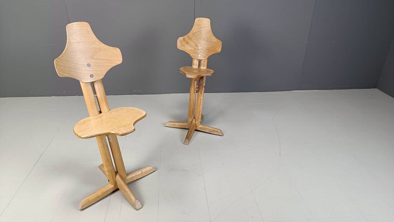 Pair of ergonomic chairs, beige plywood, Norway, 1970s. - 271212