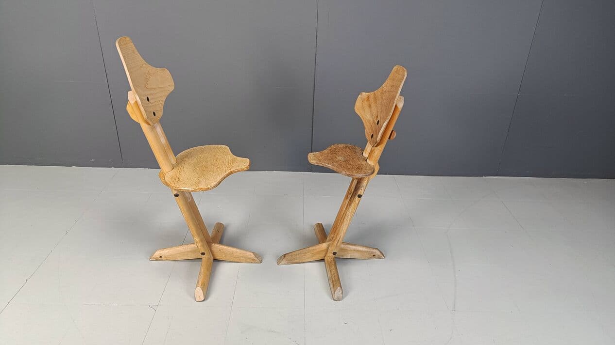 Pair of ergonomic chairs, beige plywood, Norway, 1970s. - 271215