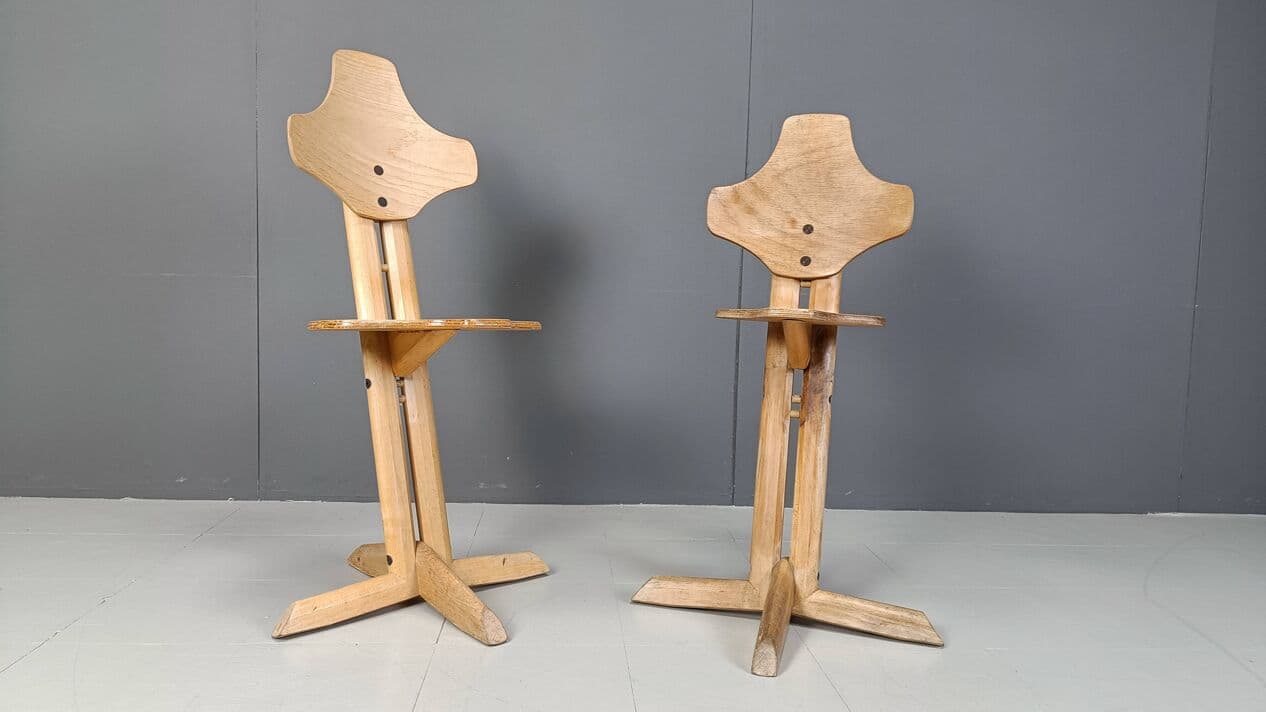 Pair of ergonomic chairs, beige plywood, Norway, 1970s. - 271207