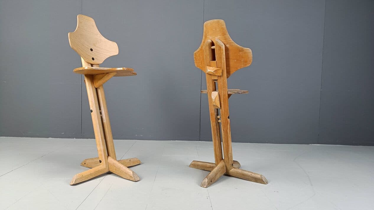 Pair of ergonomic chairs, beige plywood, Norway, 1970s. - 271208