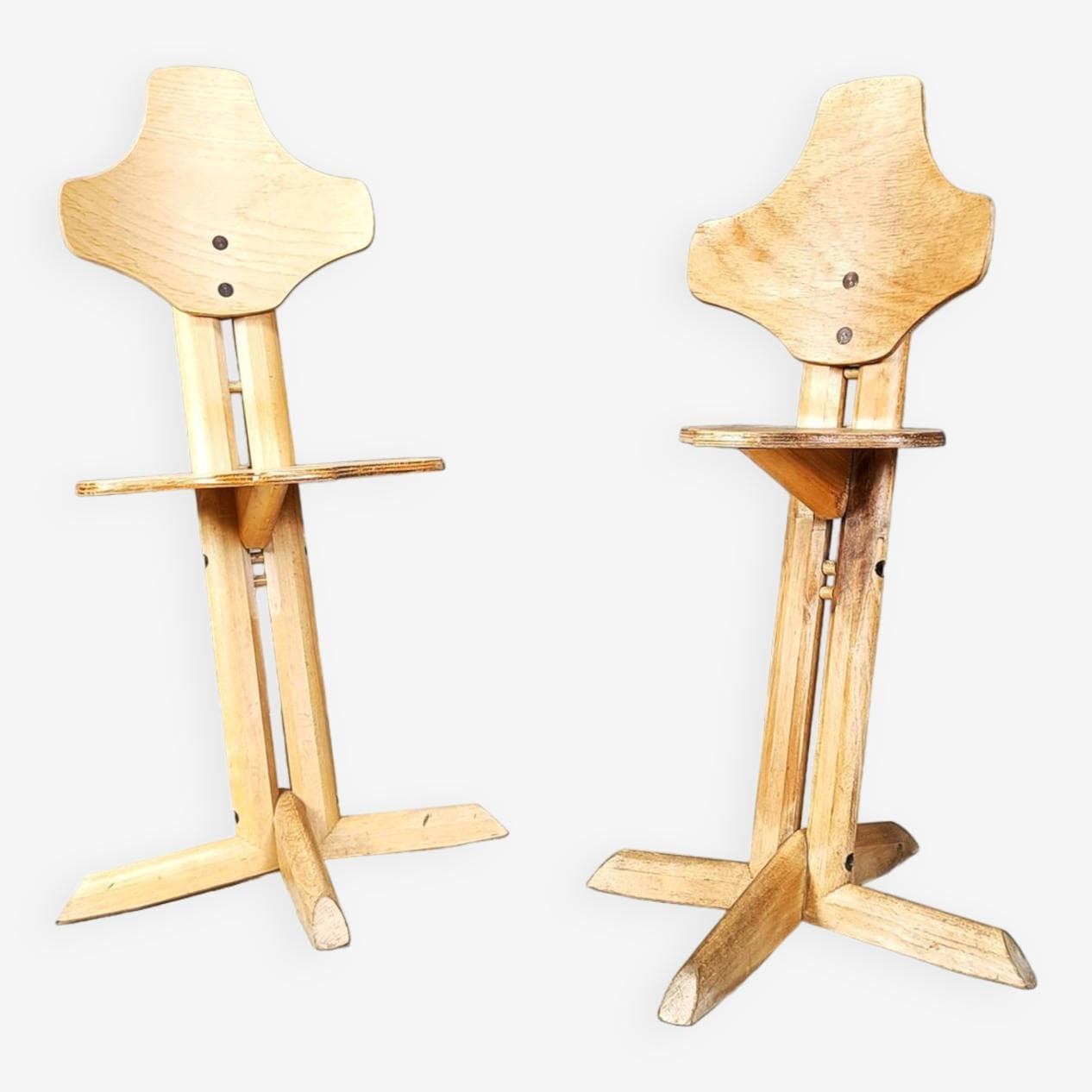 Pair of ergonomic chairs, beige plywood, Norway, 1970s. - 271210