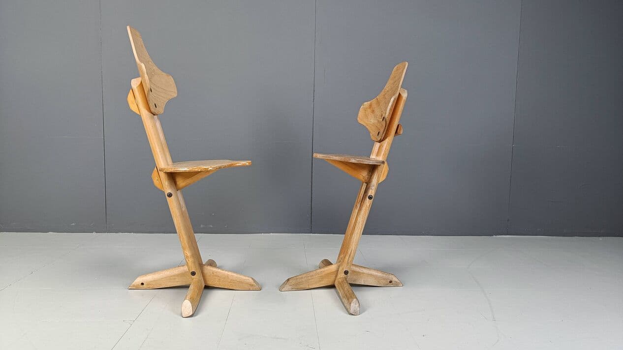 Pair of ergonomic chairs, beige plywood, Norway, 1970s. - 271214