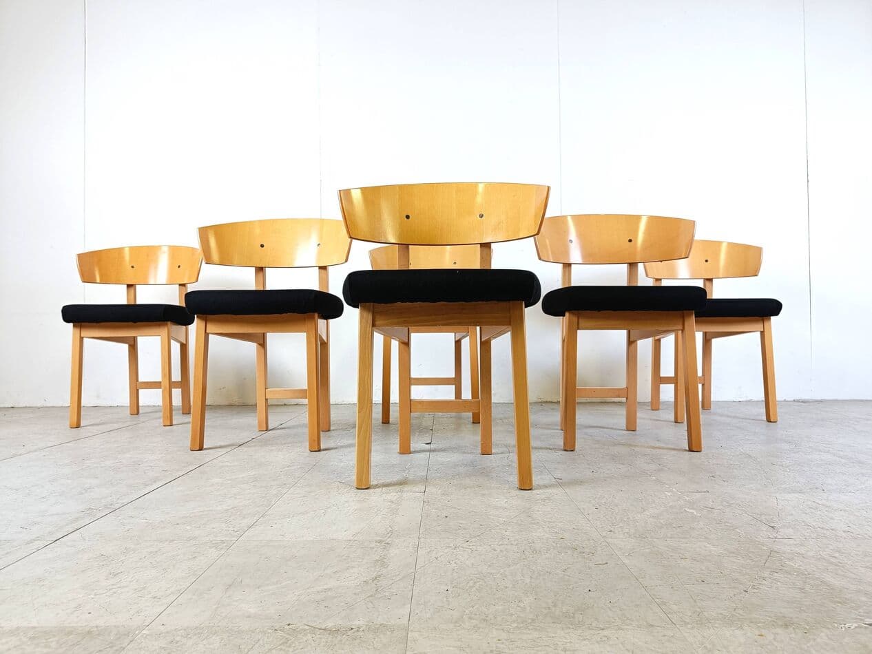 Zestaw sześciu krzeseł jadalnianych, buk miodowy, tkanina czarna, proj. N. Gammelgaard, Ikea, Szwecja, lata 90. - 271041