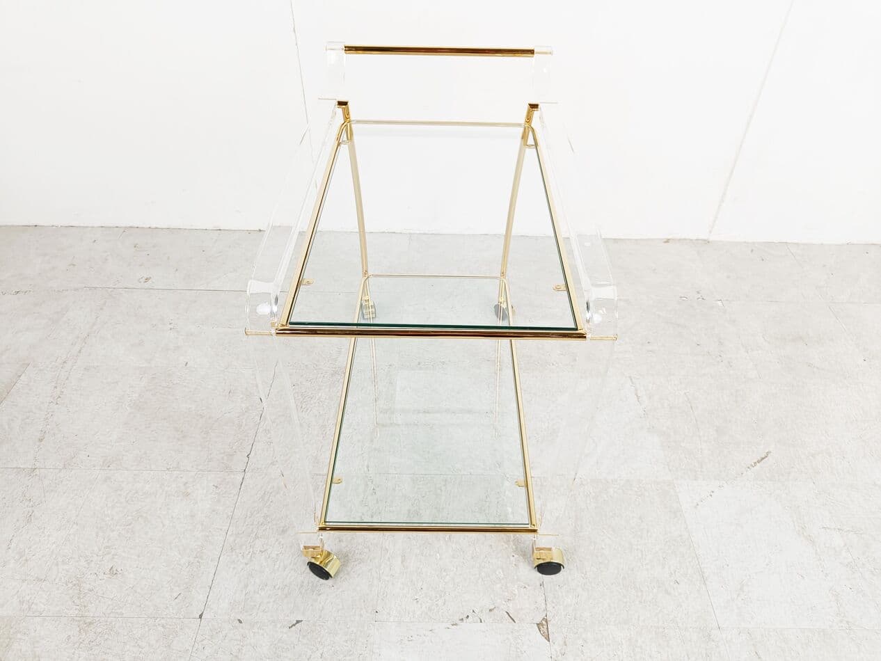 Barek na kółkach, mosiądz złoty, lucyt transparentny, Francja, lata 70. - 270959