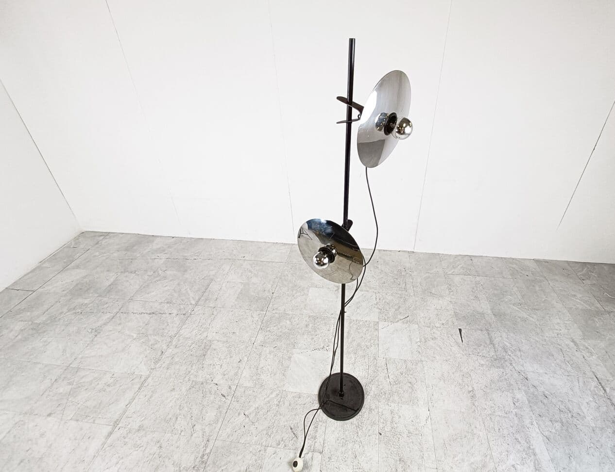 Lampa podłogowa Space Age, metal srebrny, Włochy, lata 70. - 270946