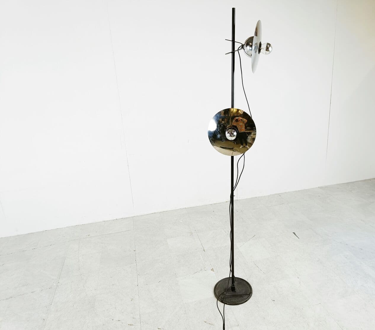 Lampa podłogowa Space Age, metal srebrny, Włochy, lata 70. - 270945