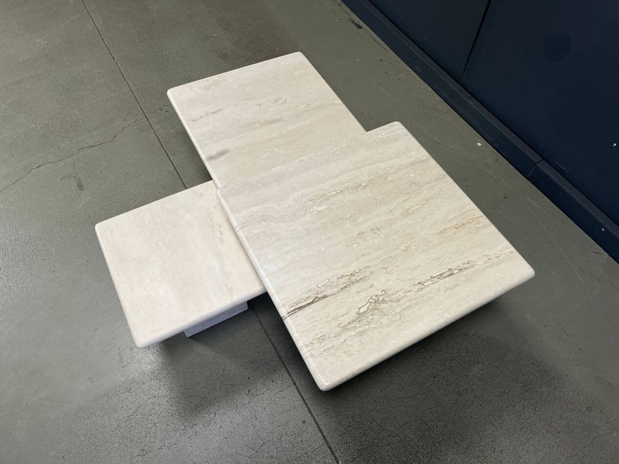 Zestaw trzech stolików typu nesting, beżowy, trawertyn, Włochy, lata 70. - 270890