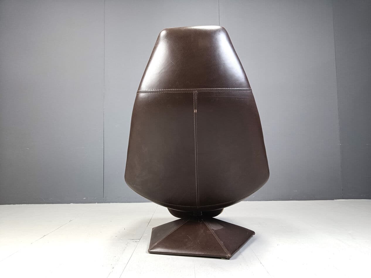 Fotel obrotowy z podnóżkiem, skóra brązowa, Belgia, lata 70. - 270740
