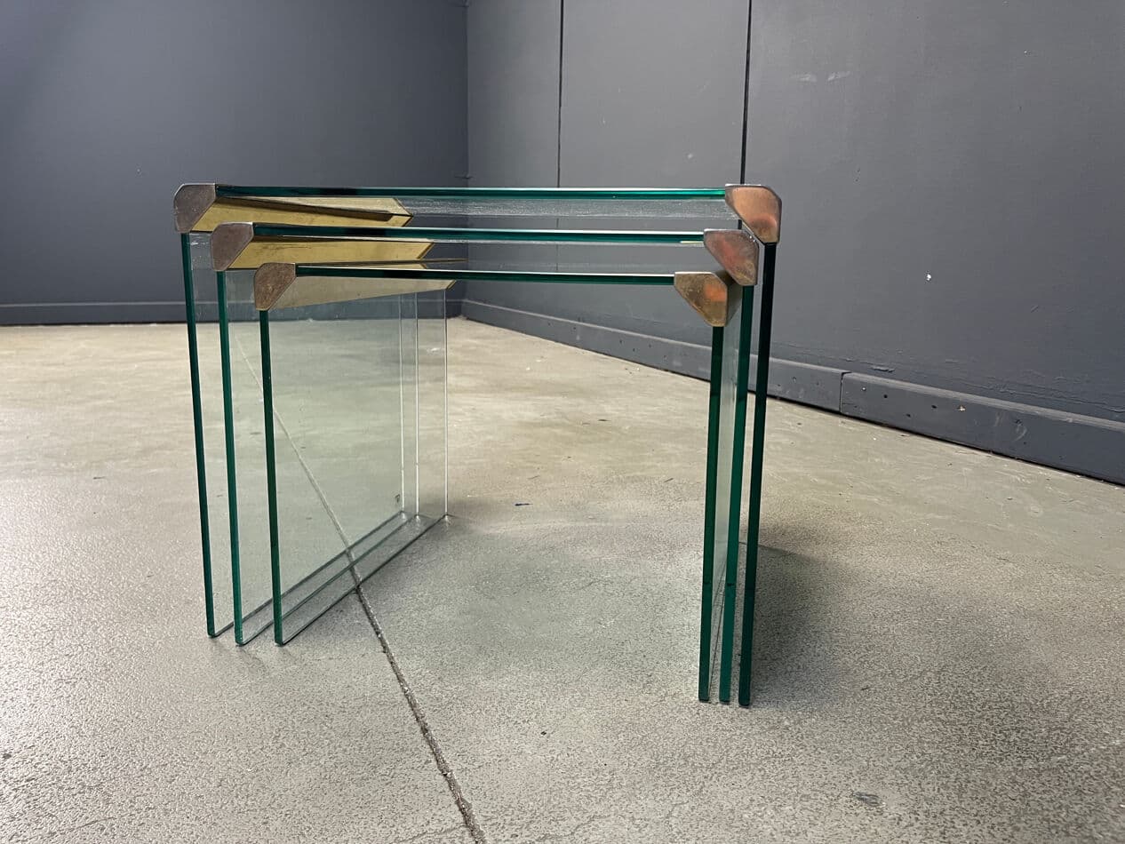 Zestaw trzech stolików T35, szkło transparent, mosiądz, Galotti & Radice, Włochy, lata 70. - 270471