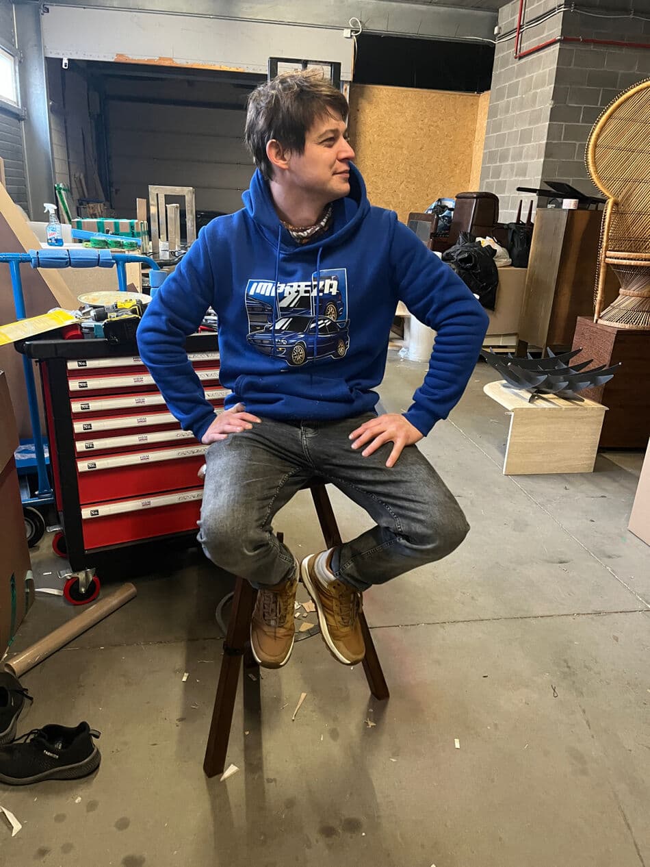 Zestaw ośmiu stołków barowych brutalistycznych, brązowy, drewno, Hiszpania, lata 60. - 270294