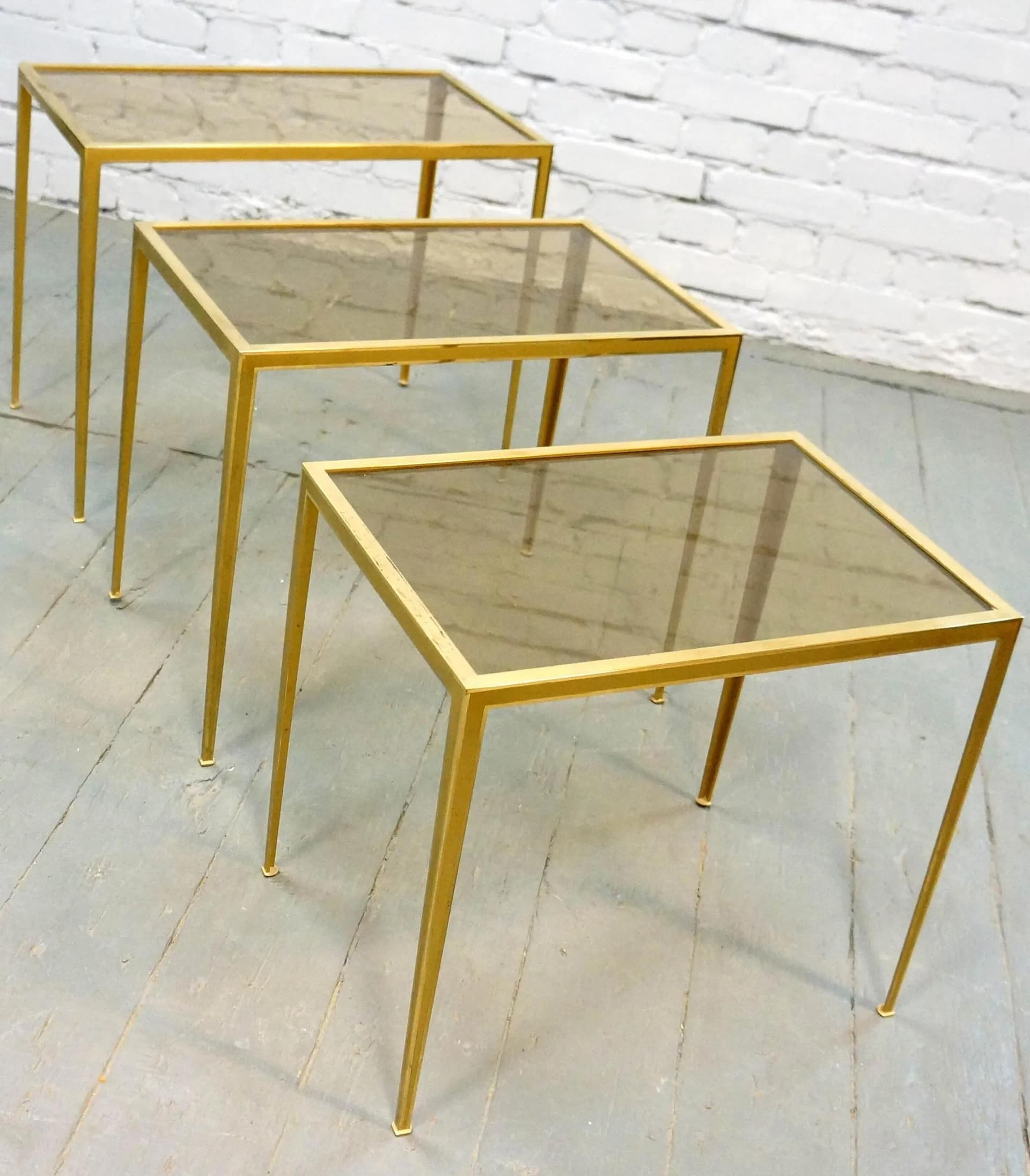 Komplet trzech stolików, mosiądz złocisty, szkło przezroczyste, Vereinigte Werkstätten, Niemcy, lata 60. - 19266