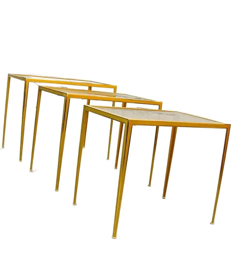 Komplet trzech stolików, mosiądz złocisty, szkło przezroczyste, Vereinigte Werkstätten, Niemcy, lata 60.