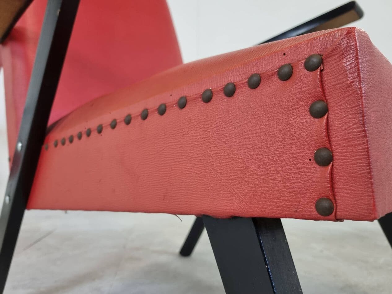 Para foteli, czerwony skaj, drewno czarne, Belgia, lata 60. - 270145