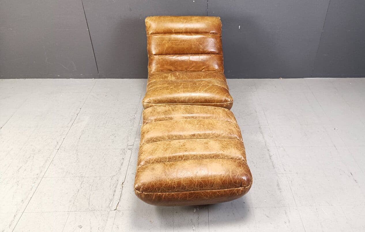 Fotel obrotowy z podnóżkiem, skóra brązowa, Belgia, lata 70. - 270059