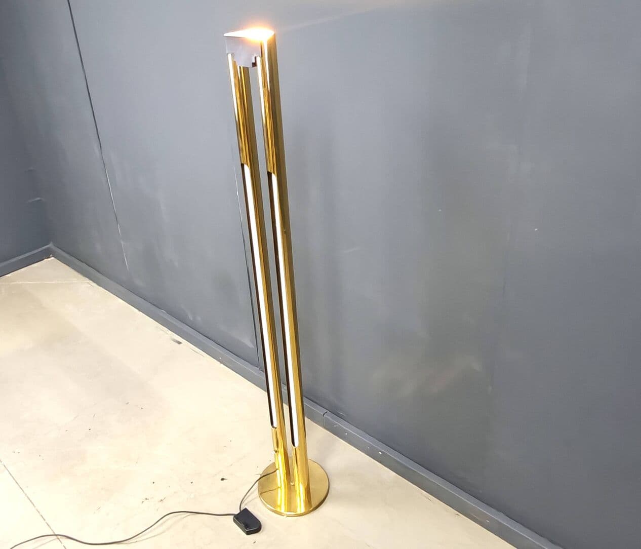Lampa podłogowa, złoty, mosiądz, Włochy, lata 80. - 269837