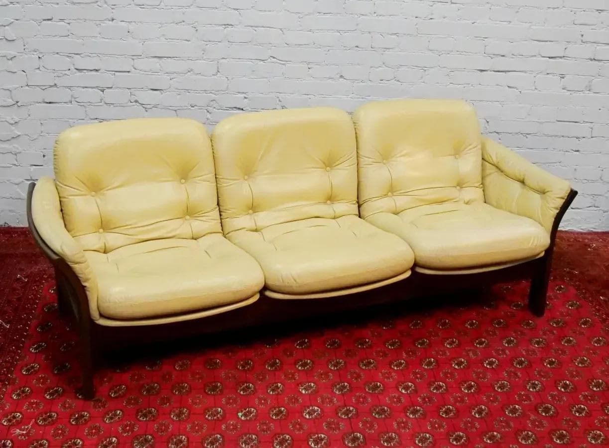Sofa trzyosobowa, skóra ivory white, drewno, proj. G. Thams, Dania, lata 70. - 19438
