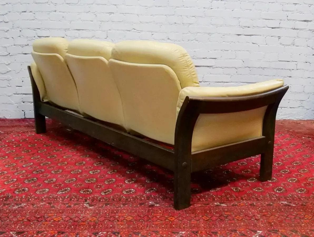 Sofa trzyosobowa, skóra ivory white, drewno, proj. G. Thams, Dania, lata 70. - 19439