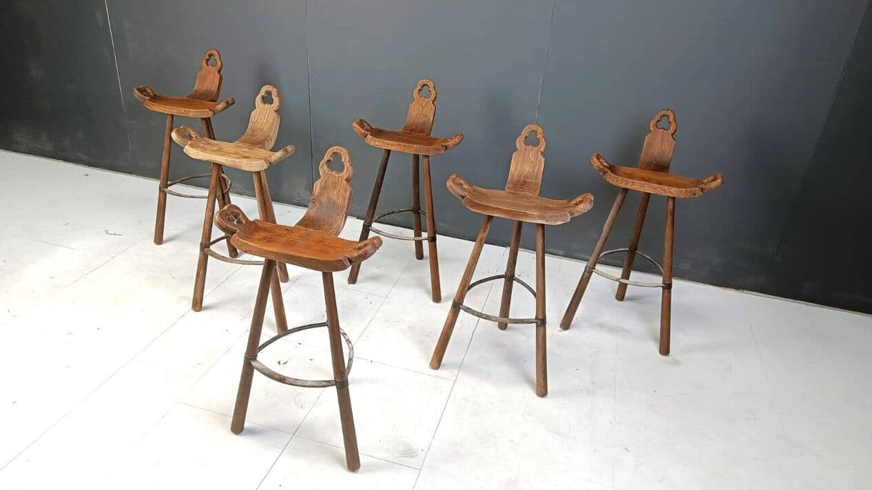 Zestaw sześciu stołków barowych brutalistycznych, drewno brązowy, Hiszpania, lata 60. - 273920