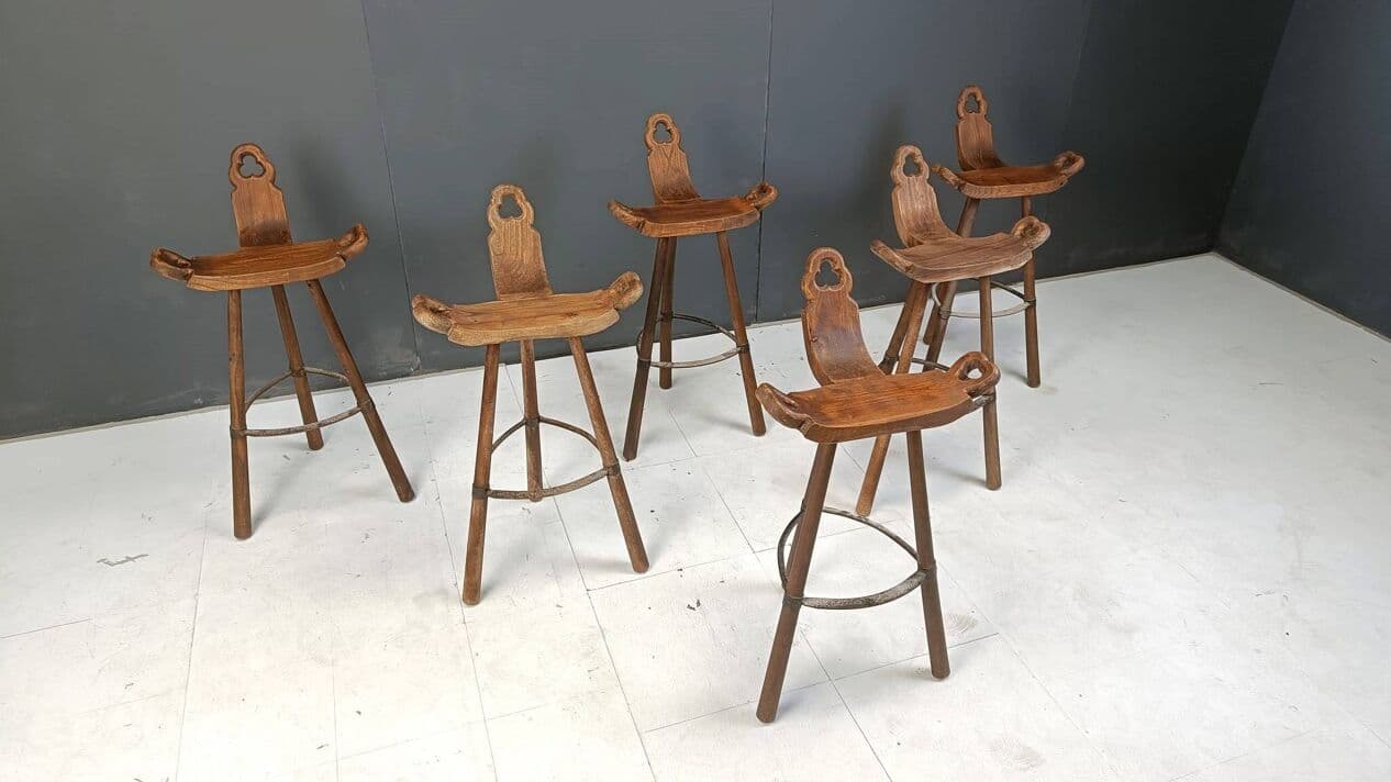 Zestaw sześciu stołków barowych brutalistycznych, drewno brązowy, Hiszpania, lata 60. - 273914