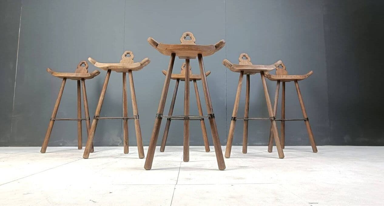 Zestaw sześciu stołków barowych brutalistycznych, drewno brązowy, Hiszpania, lata 60. - 273916