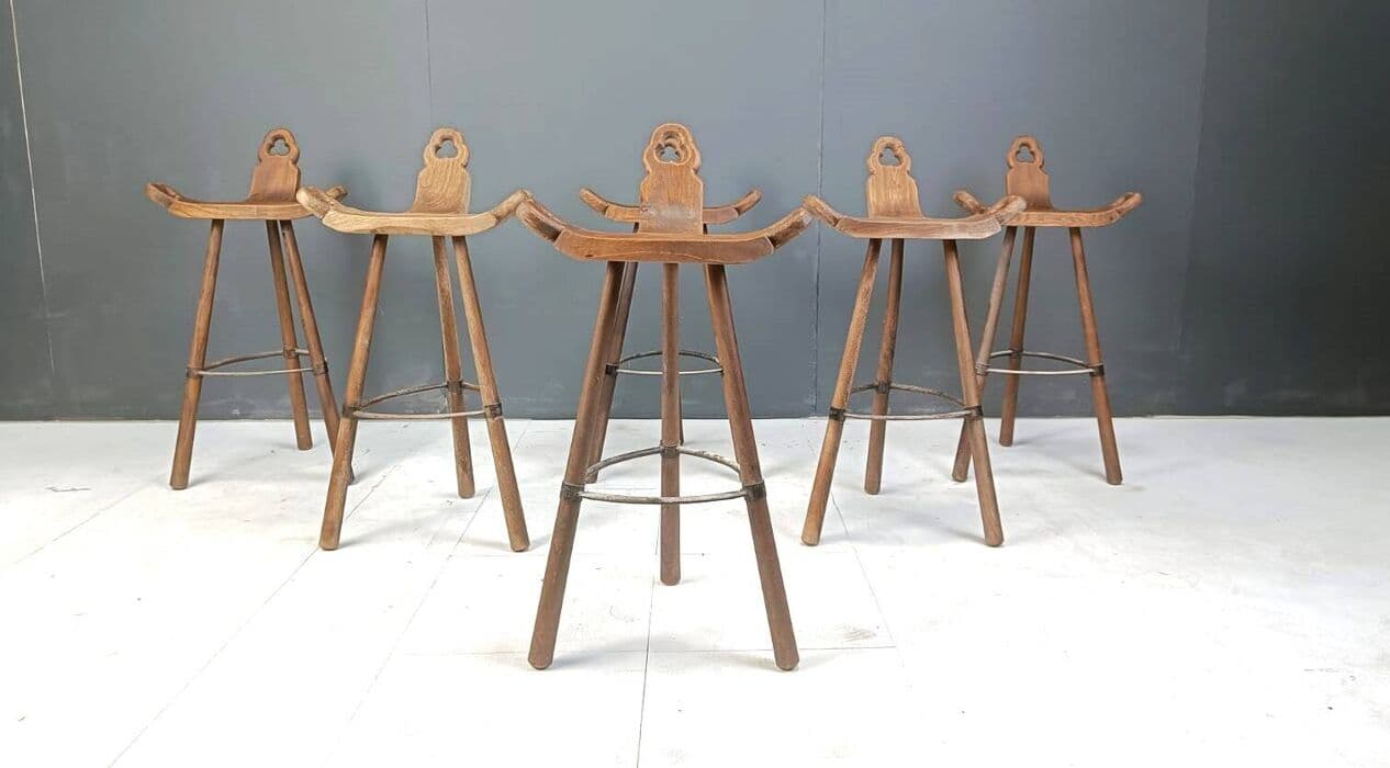 Zestaw sześciu stołków barowych brutalistycznych, drewno brązowy, Hiszpania, lata 60. - 273915
