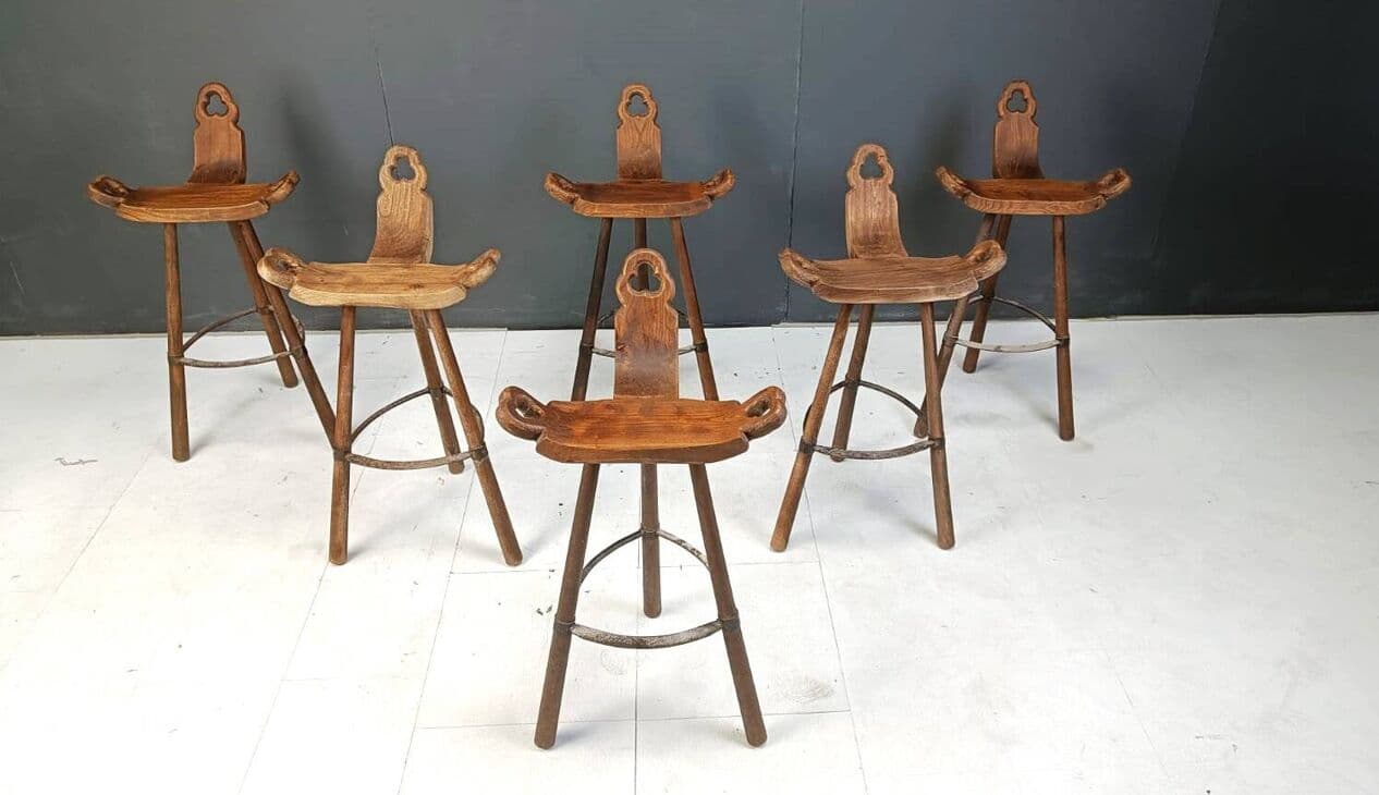 Zestaw sześciu stołków barowych brutalistycznych, drewno brązowy, Hiszpania, lata 60. - 273913