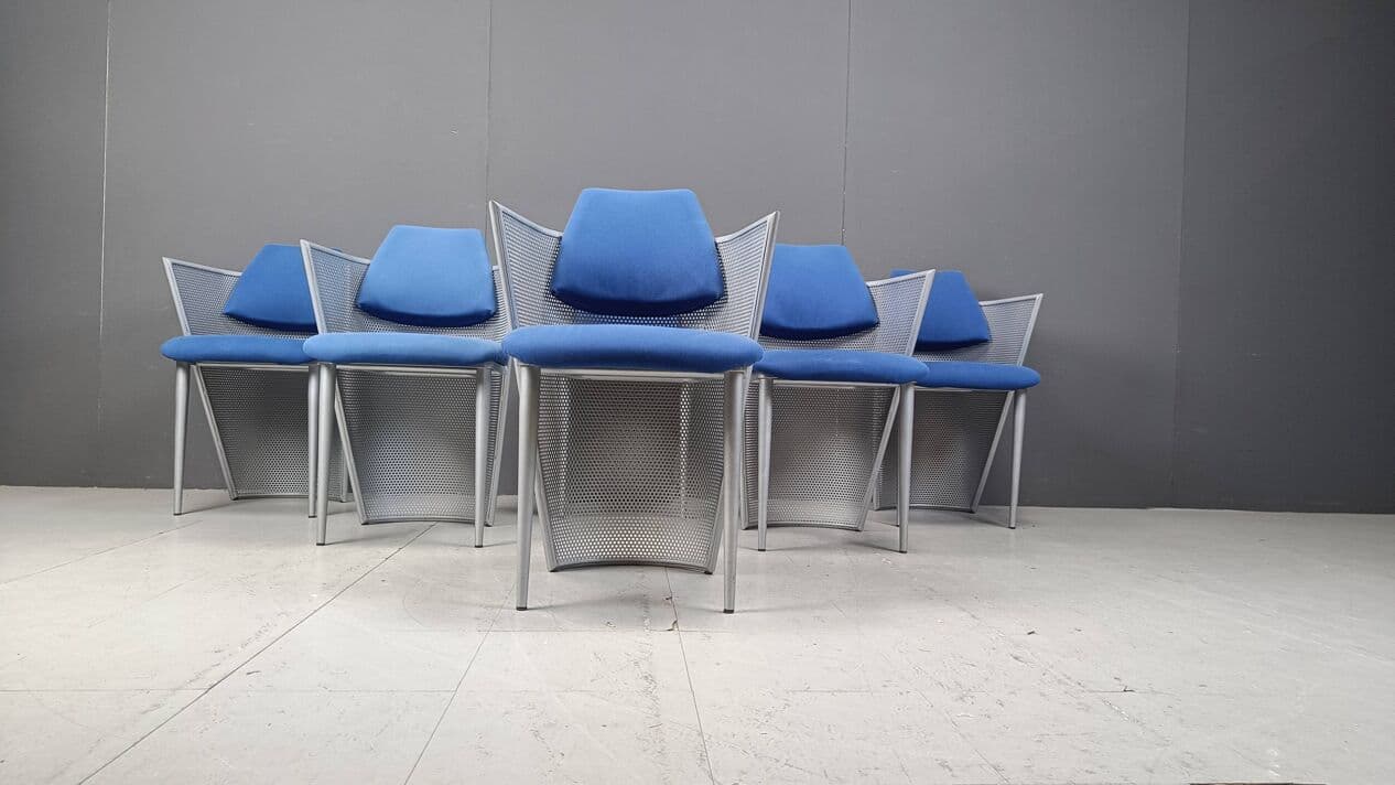 Zestaw sześciu krzeseł z podłokietnikami postmodernistycznych, tkanina niebieska, stal, Belgia, lata 80. - 269509