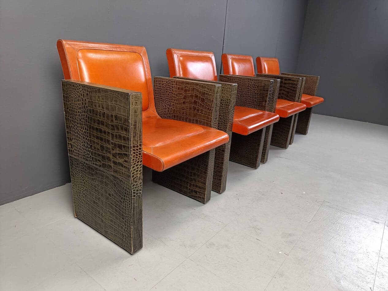 Zestaw czterech foteli, skóra pomarańczowa, skóra ekologiczna ciemnobrązowa, Francja, lata 70. - 269272