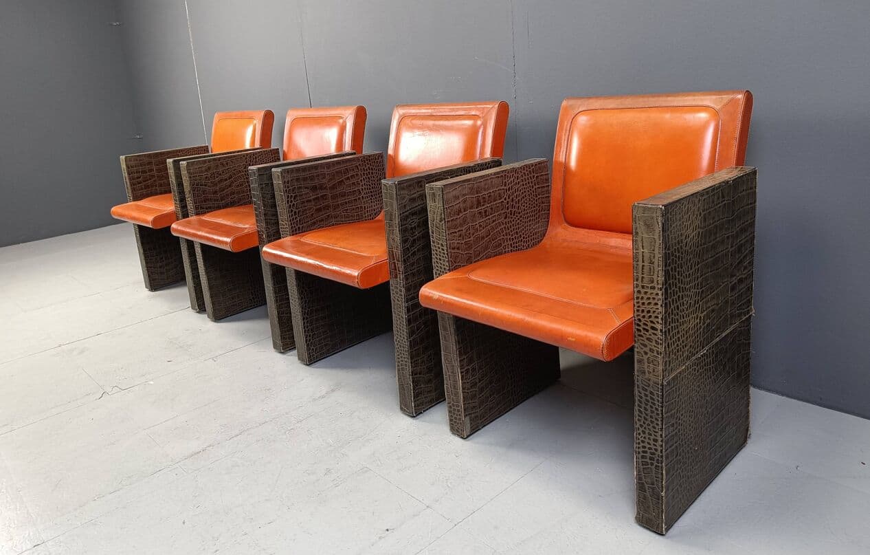 Zestaw czterech foteli, skóra pomarańczowa, skóra ekologiczna ciemnobrązowa, Francja, lata 70. - 269271