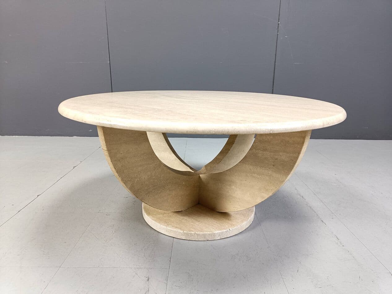 Round coffee table, beige travertine, Italy, 1970s. - 269245