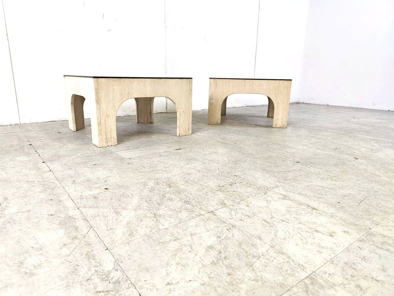Pair of coffee tables, beige travertine, brass, Italy, 1970s. - 269085