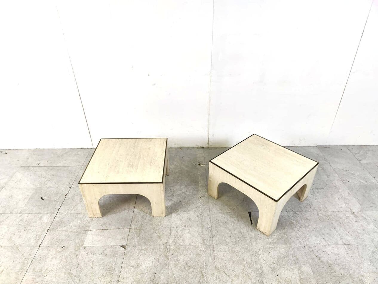 Pair of coffee tables, beige travertine, brass, Italy, 1970s. - 269090