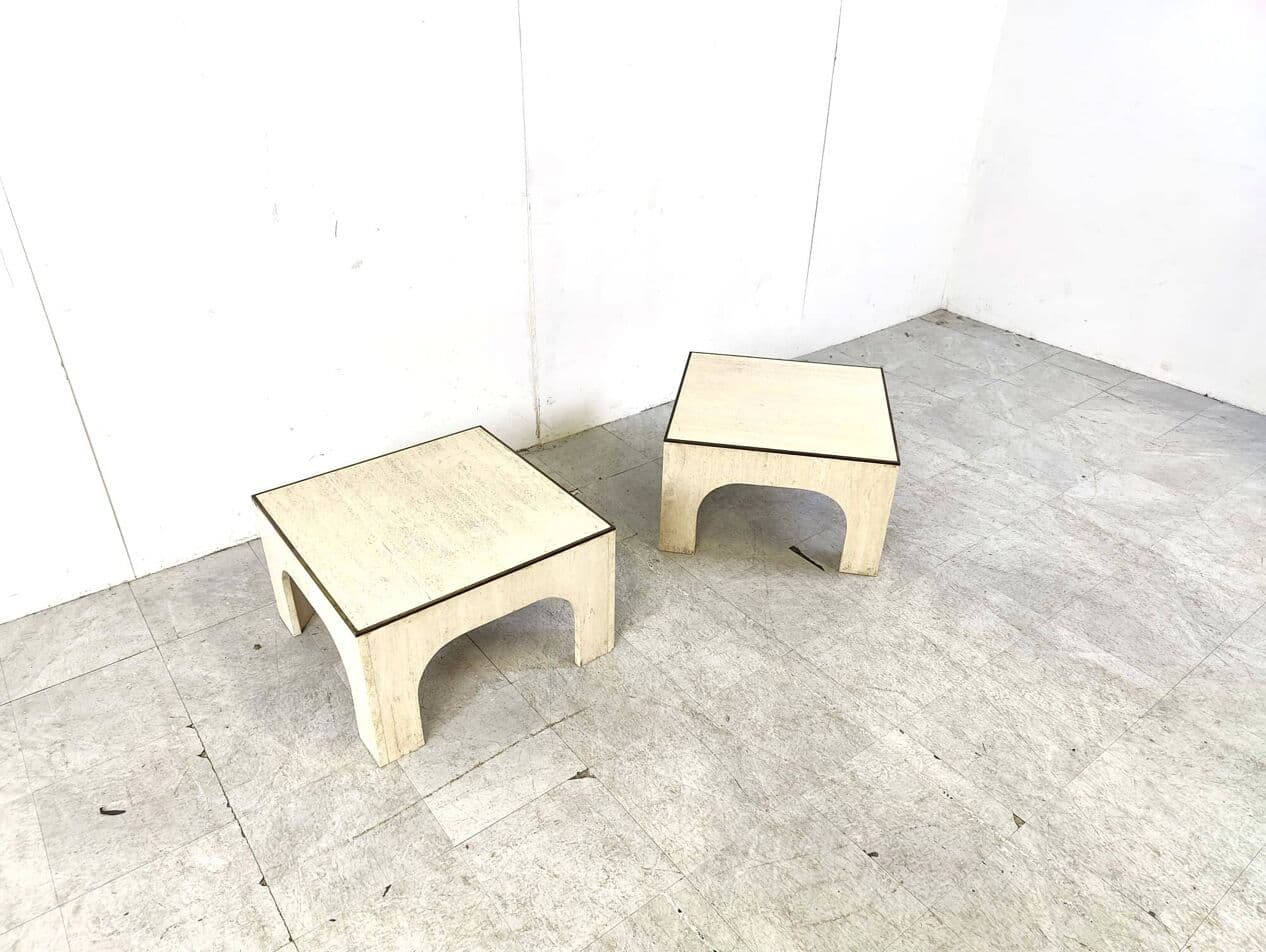 Pair of coffee tables, beige travertine, brass, Italy, 1970s. - 269087