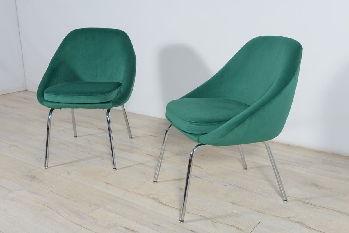 Pair of armchairs, bottle green velvet, chrome, United Kingdom, 1960s. - 261768