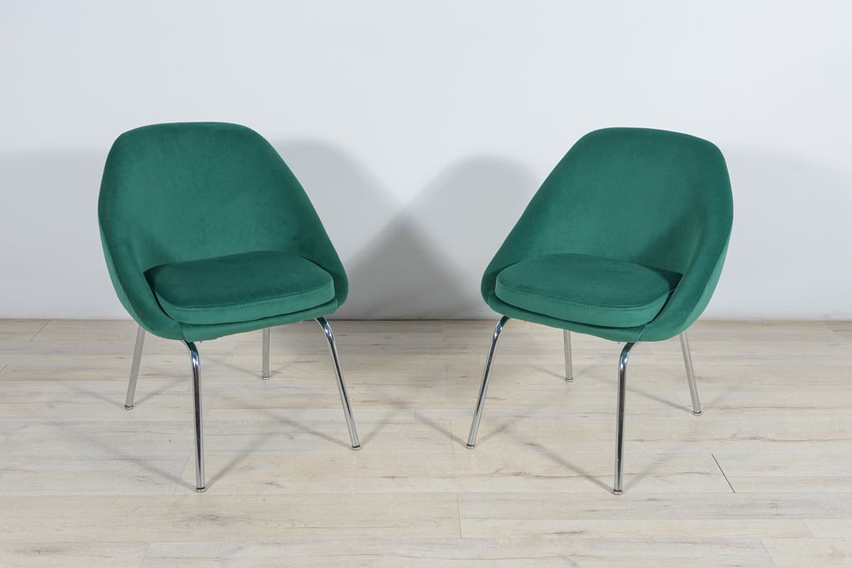 Pair of armchairs, bottle green velvet, chrome, United Kingdom, 1960s. - 261765