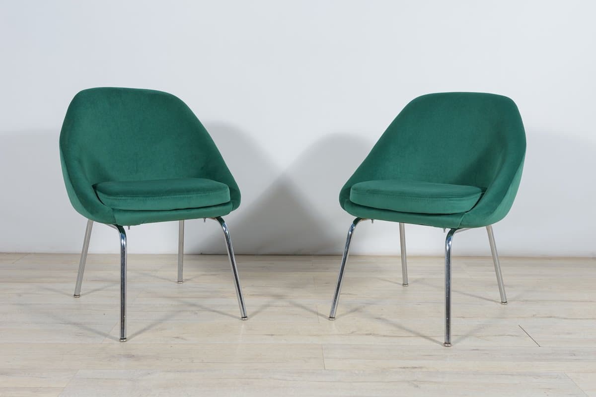 Pair of armchairs, bottle green velvet, chrome, United Kingdom, 1960s. - 261767