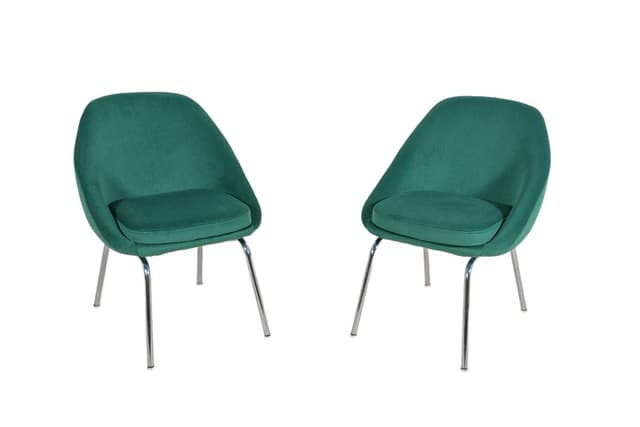 Pair of armchairs, bottle green velvet, chrome, United Kingdom, 1960s. - DIMENSION