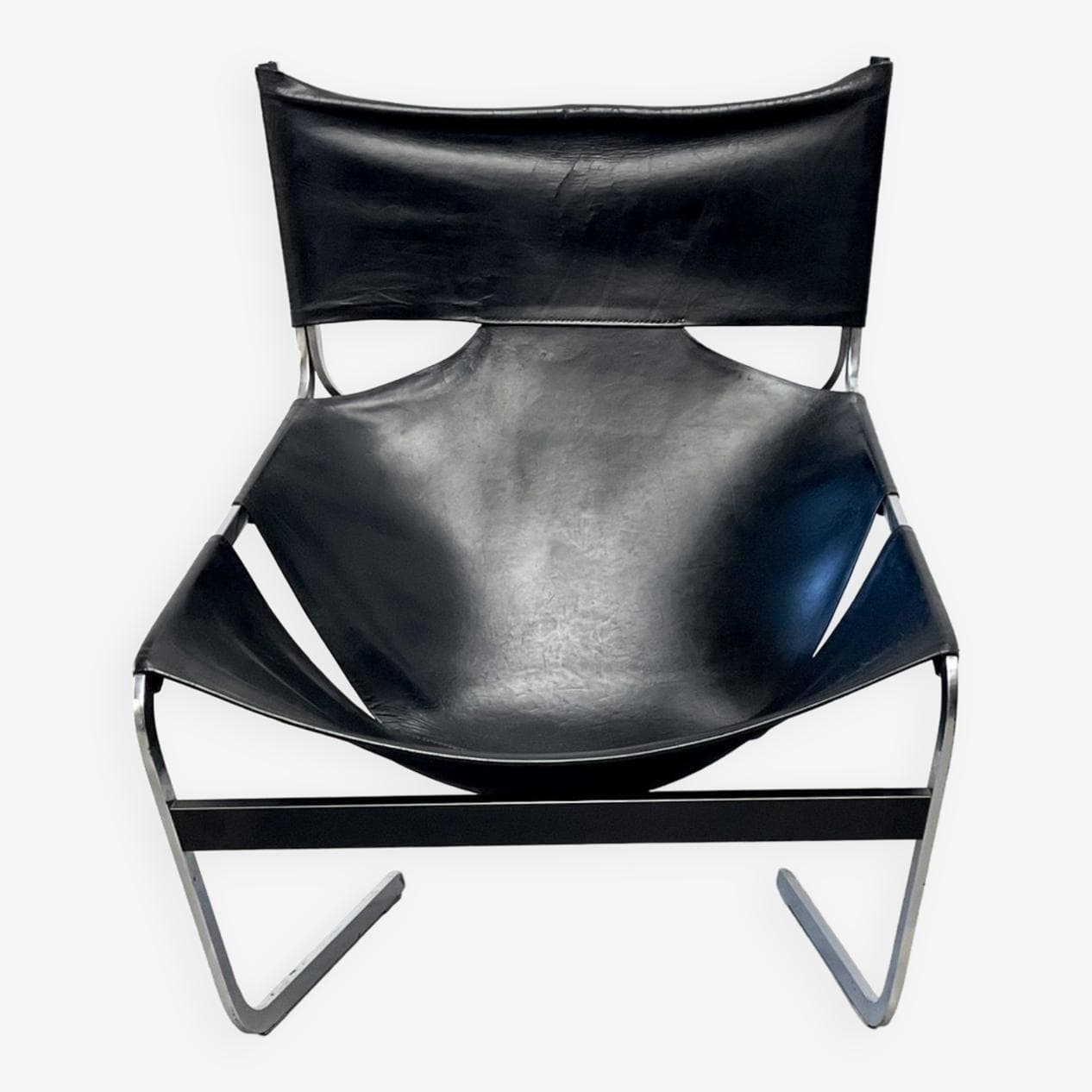 Fotel lounge F444, skóra czarna, proj. P. Paulin, Artifort, Francja, lata 60. - 268710