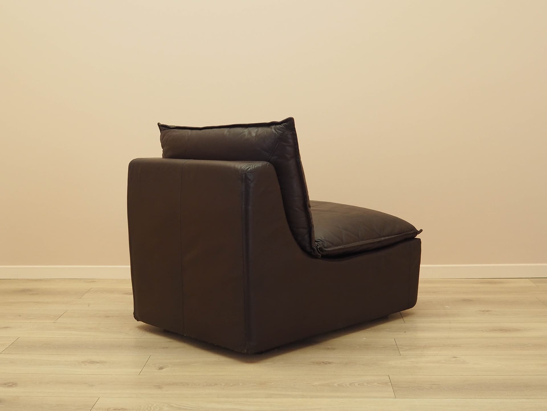Armchair, brown leather, Italy, 1960s. - 261888