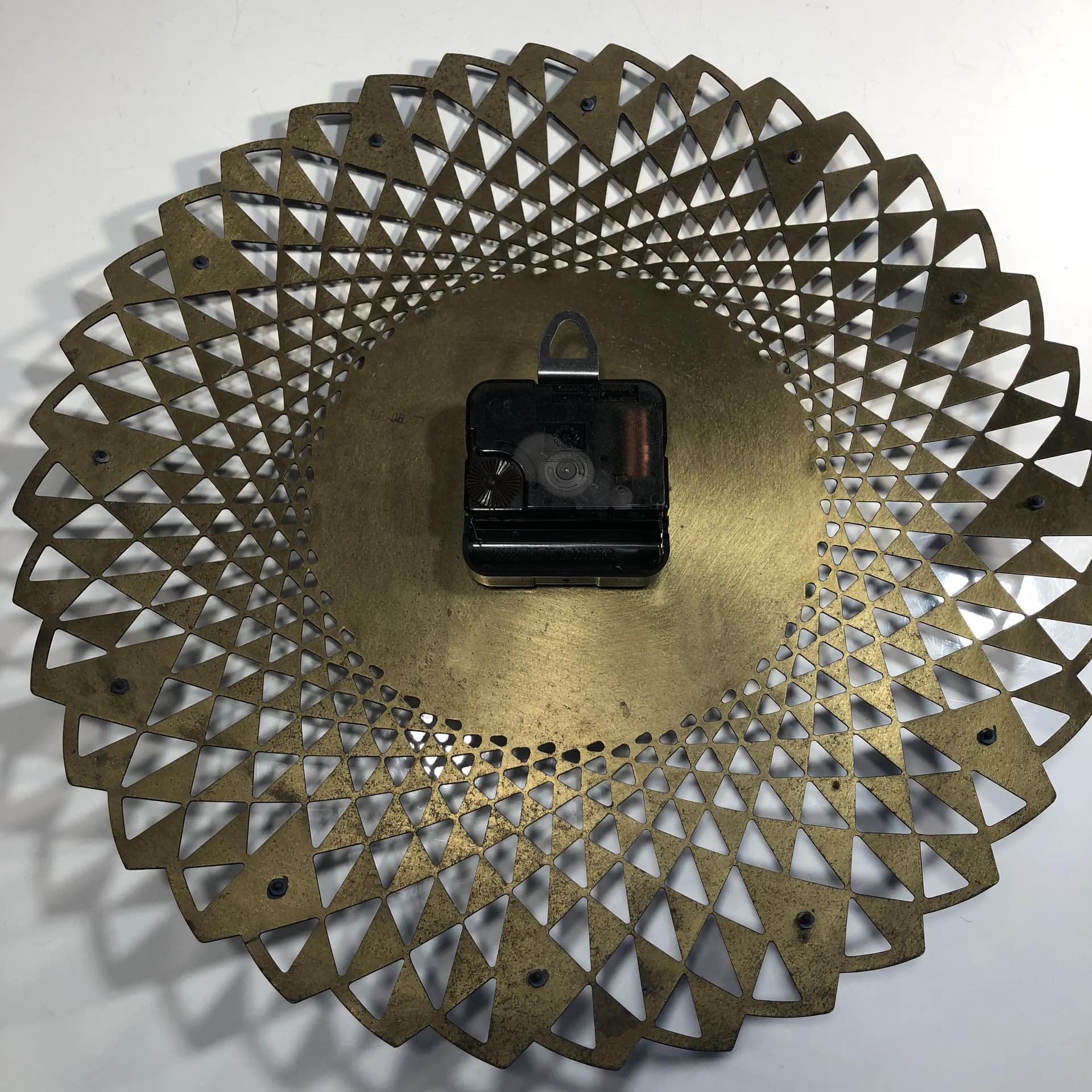 Zegar ścienny, stal czarna, mosiądz złoty, Weimar Electronic, Niemcy, lata 70. - 19584