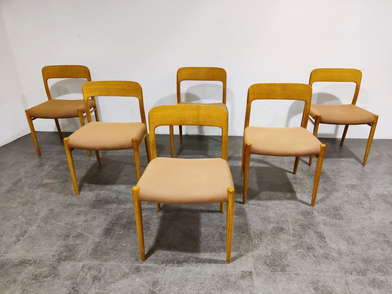 Set of six dining chairs, brown wood, salmon cotton, Denmark, 1960s. - 268206