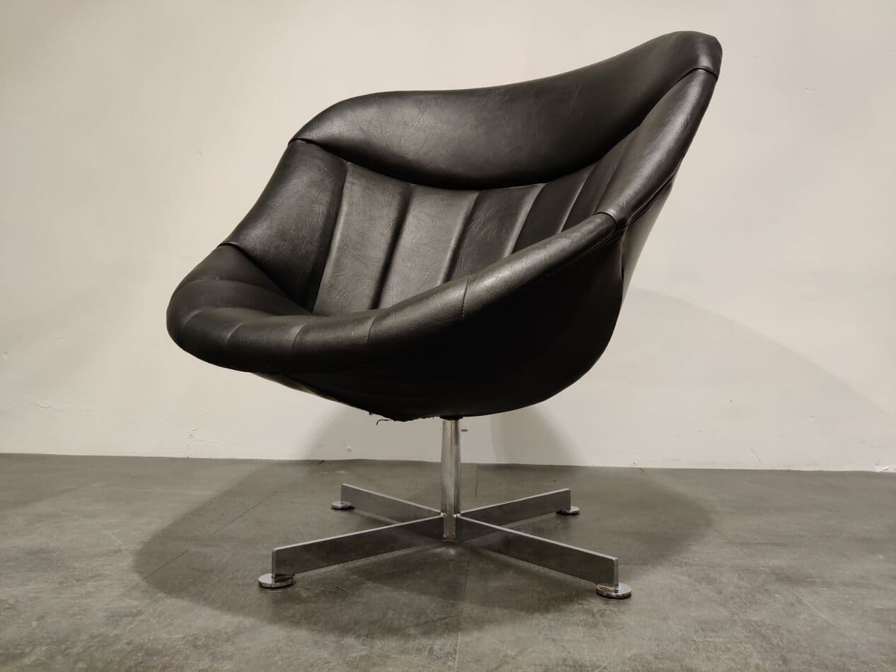 Fotel obrotowy, czarny, metal, proj. R. Wolf, Rohé Noordwolde, Holandia, lata 60. - 268153