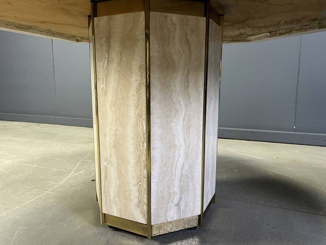 Stół jadalniany ośmiokątny, beżowy, trawertyn, mosiądz, Włochy, lata 70. - 267695