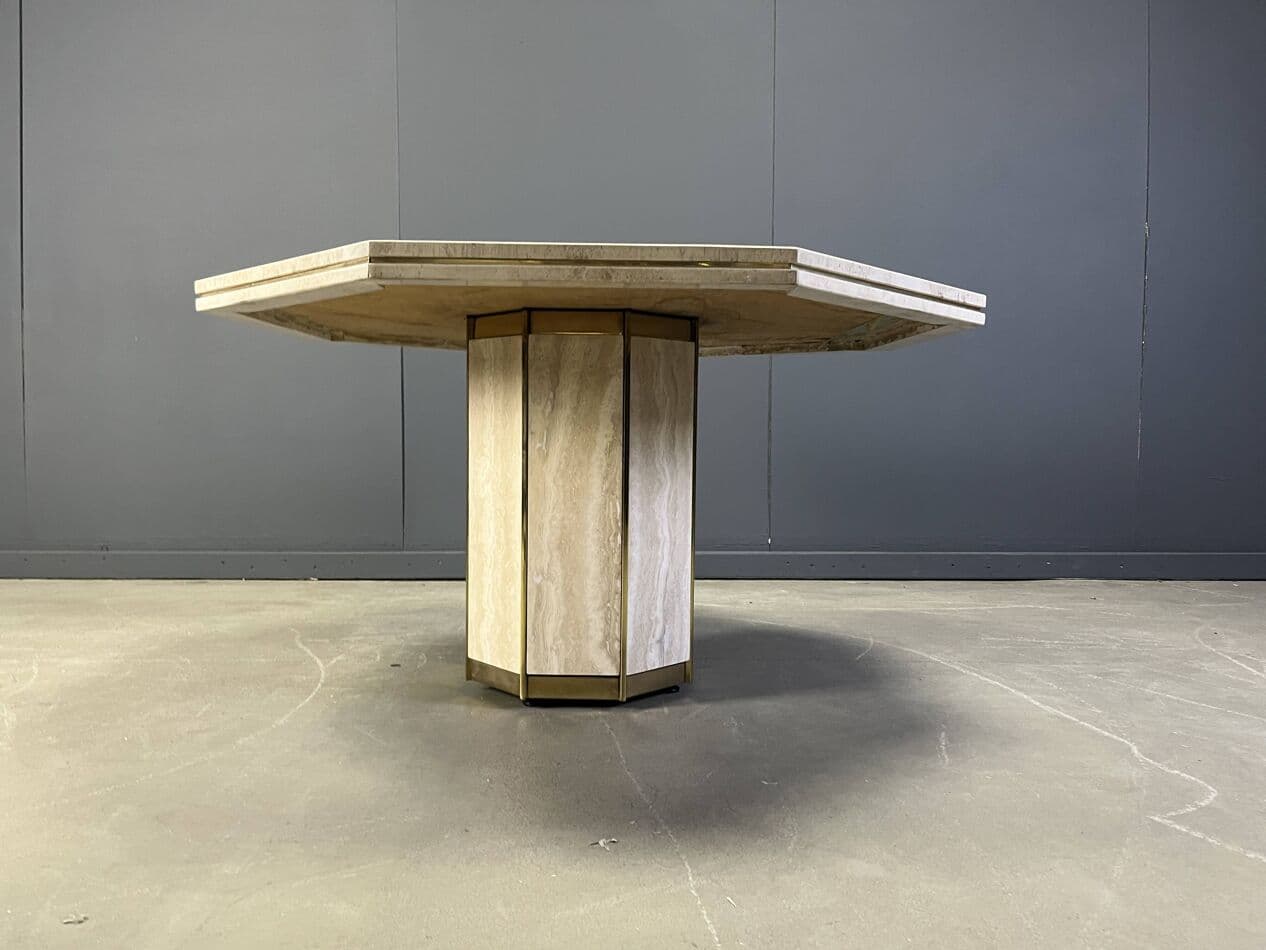 Stół jadalniany ośmiokątny, beżowy, trawertyn, mosiądz, Włochy, lata 70. - 267701