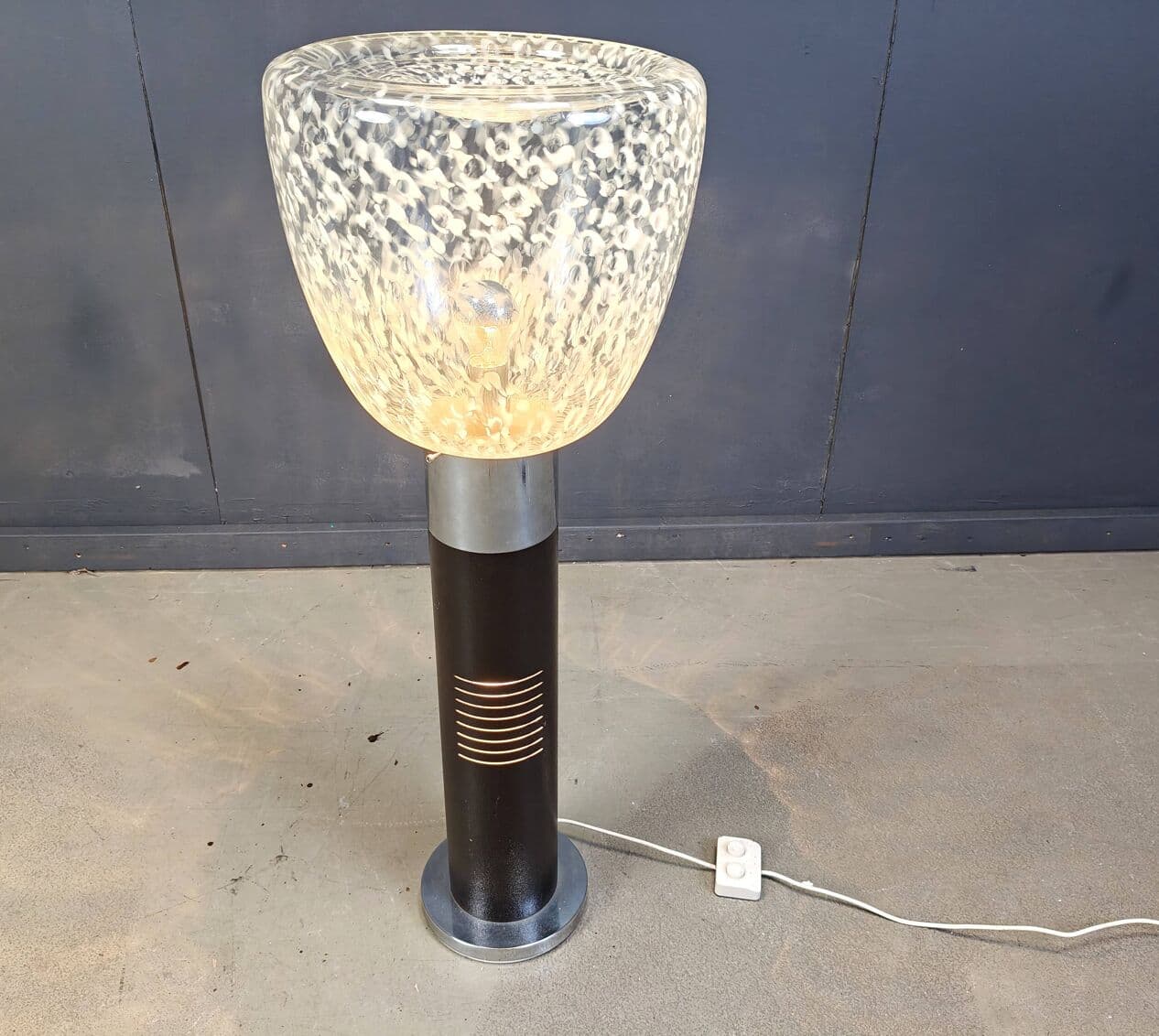 Lampa podłogowa Space Age, szkło Murano, chrom brązowy, Mazzega, Włochy, lata 70. - 267537