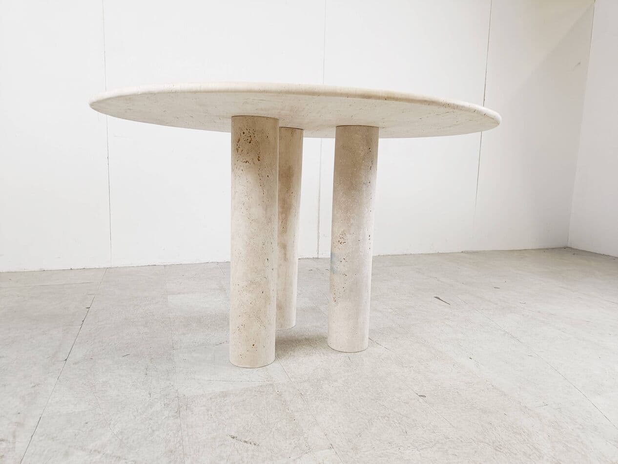 Dining table round, beige travertine, Italy, 1970s. - 267313